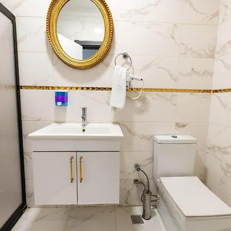 Highway 34 Hotell 3*